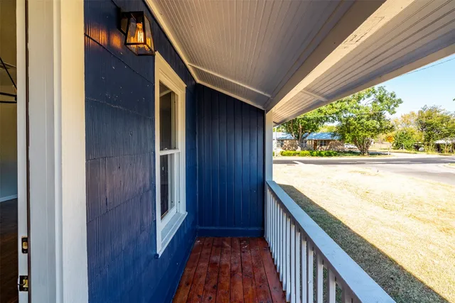 $1,950 | 1819 Pecan Street, Bastrop, TX 78602