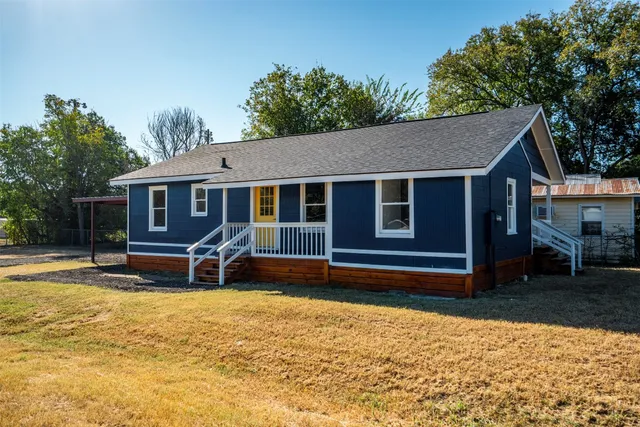 $1,950 | 1819 Pecan Street, Bastrop, TX 78602