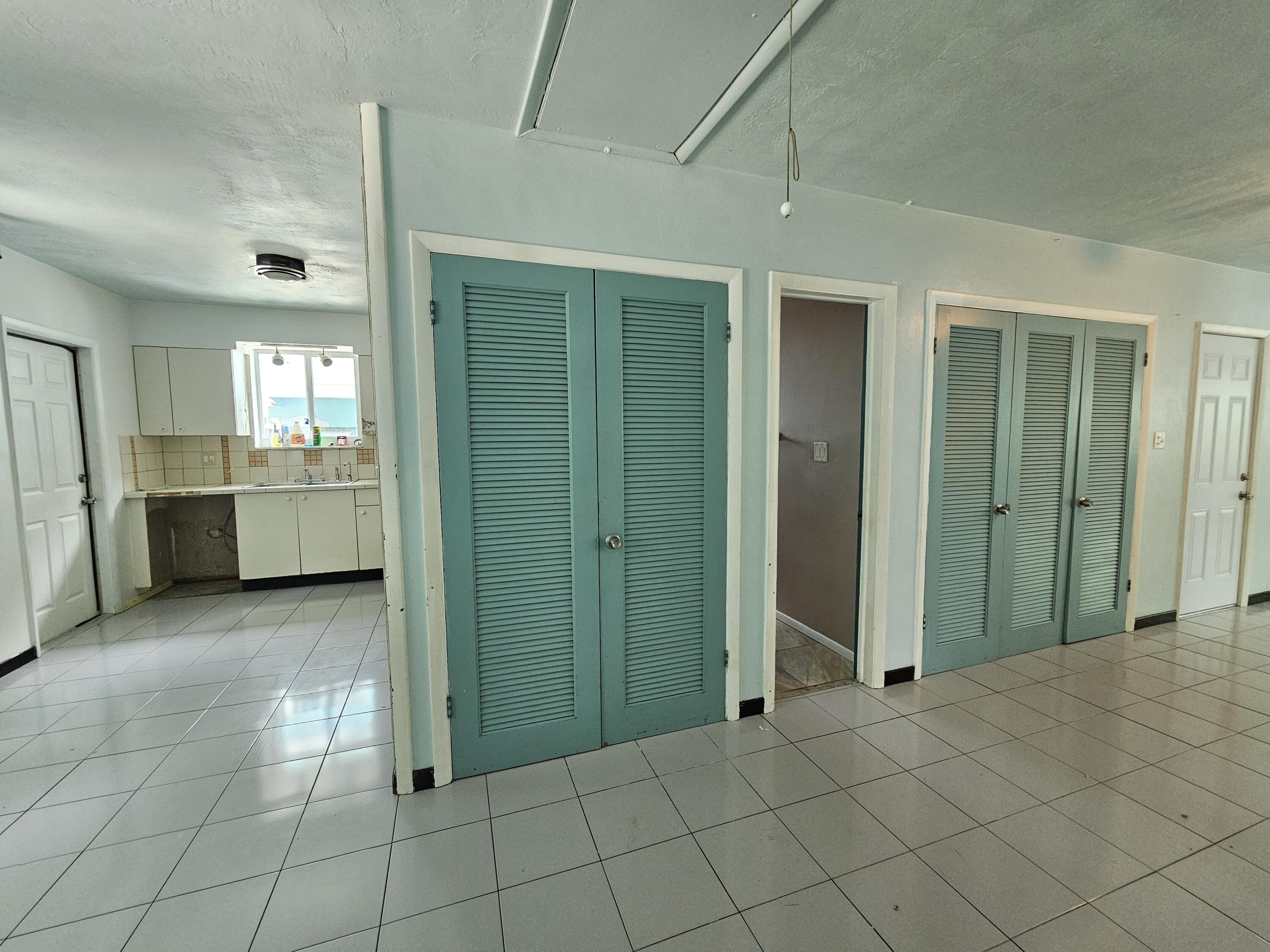 653 Colson Drive Key Largo, FL 33037 - Photo 9 of 30 Kitchen