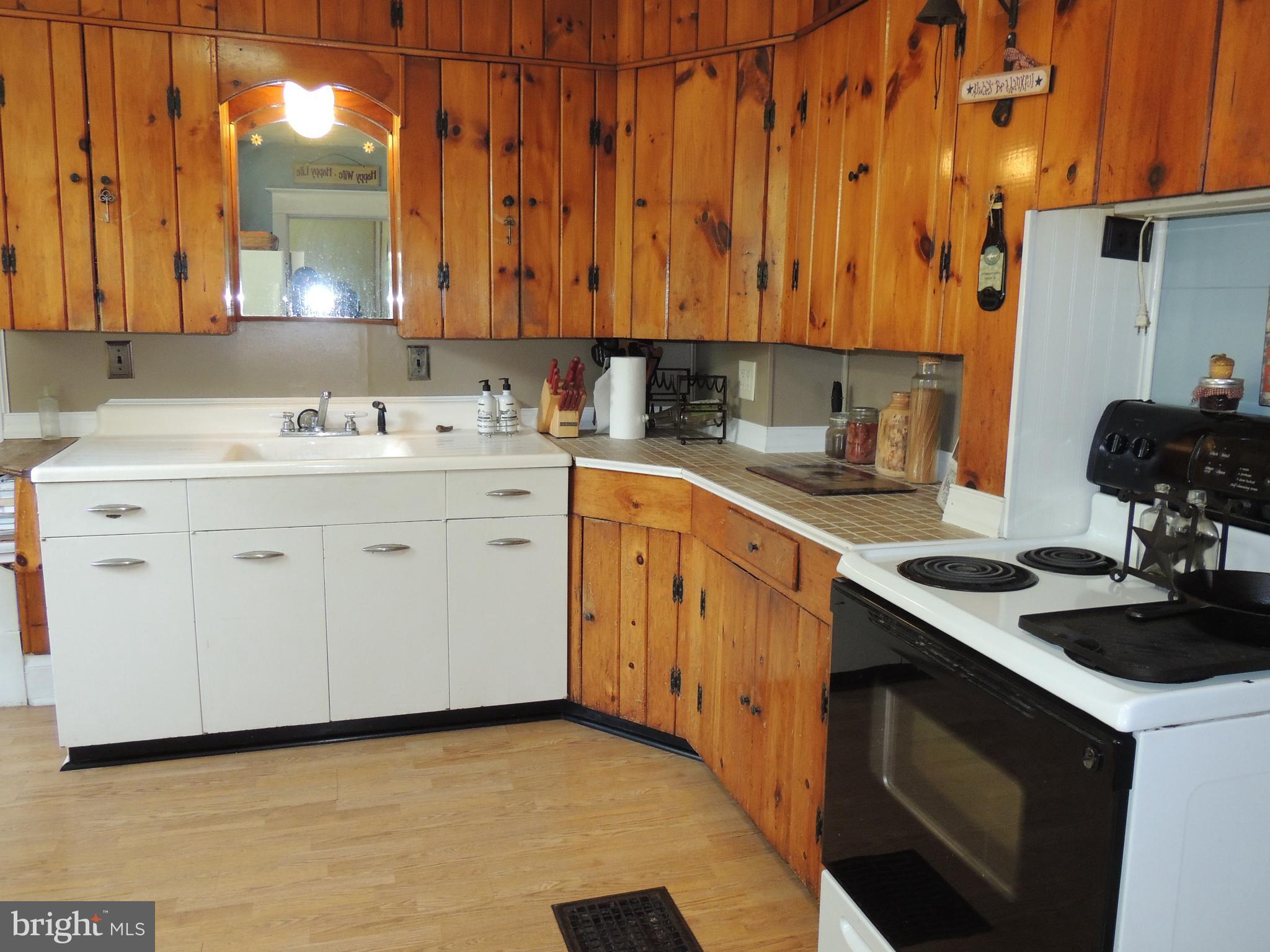 104 Valley Road Enola, PA 17025 - Photo 9 of 30 Gallery Image 9