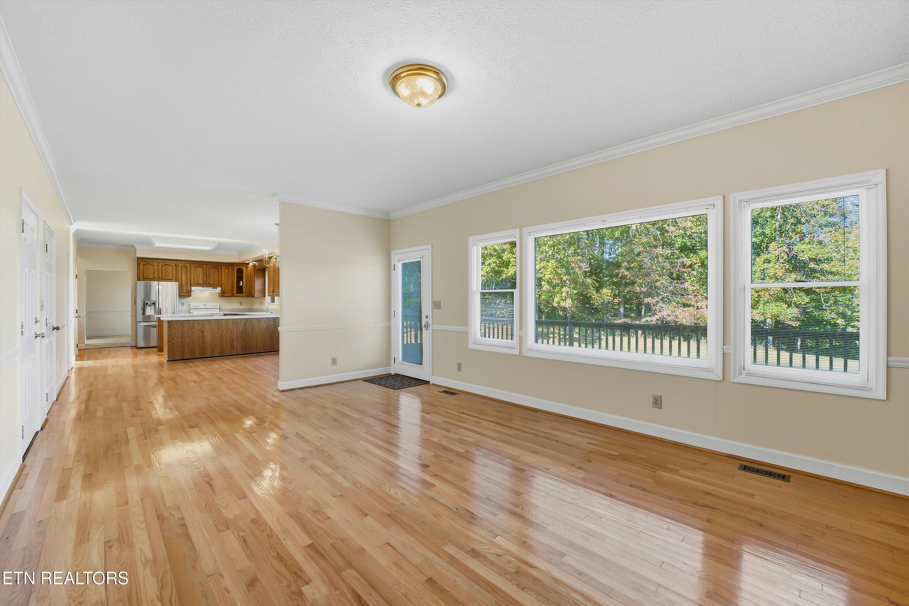 17 Raintree Place Oak Ridge, TN 37830 - Photo 12 of 35 21-17 Raintree Place-21