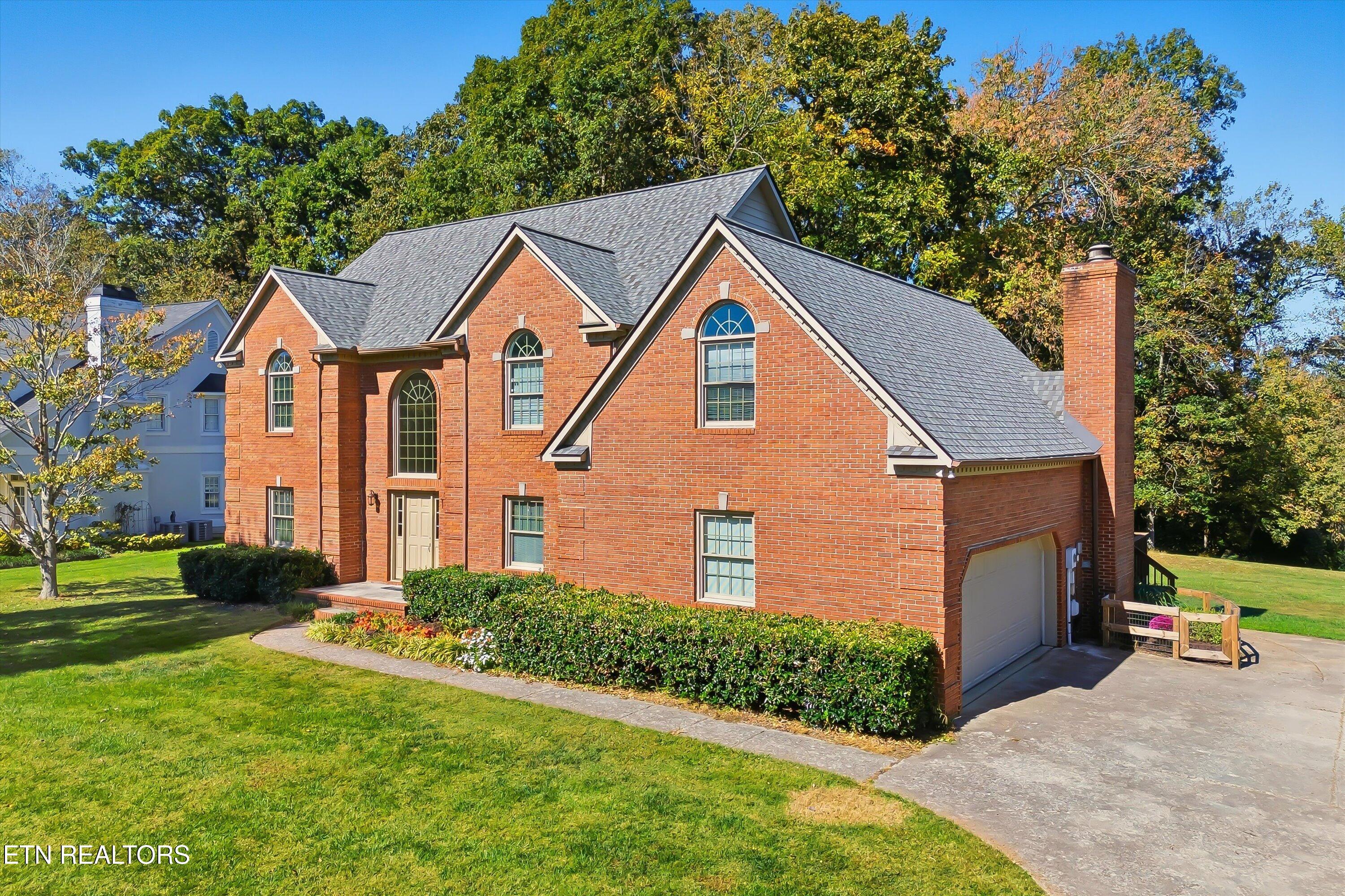 17 Raintree Place Oak Ridge, TN 37830 - Photo 2 of 35 02-17 Raintree Place-2