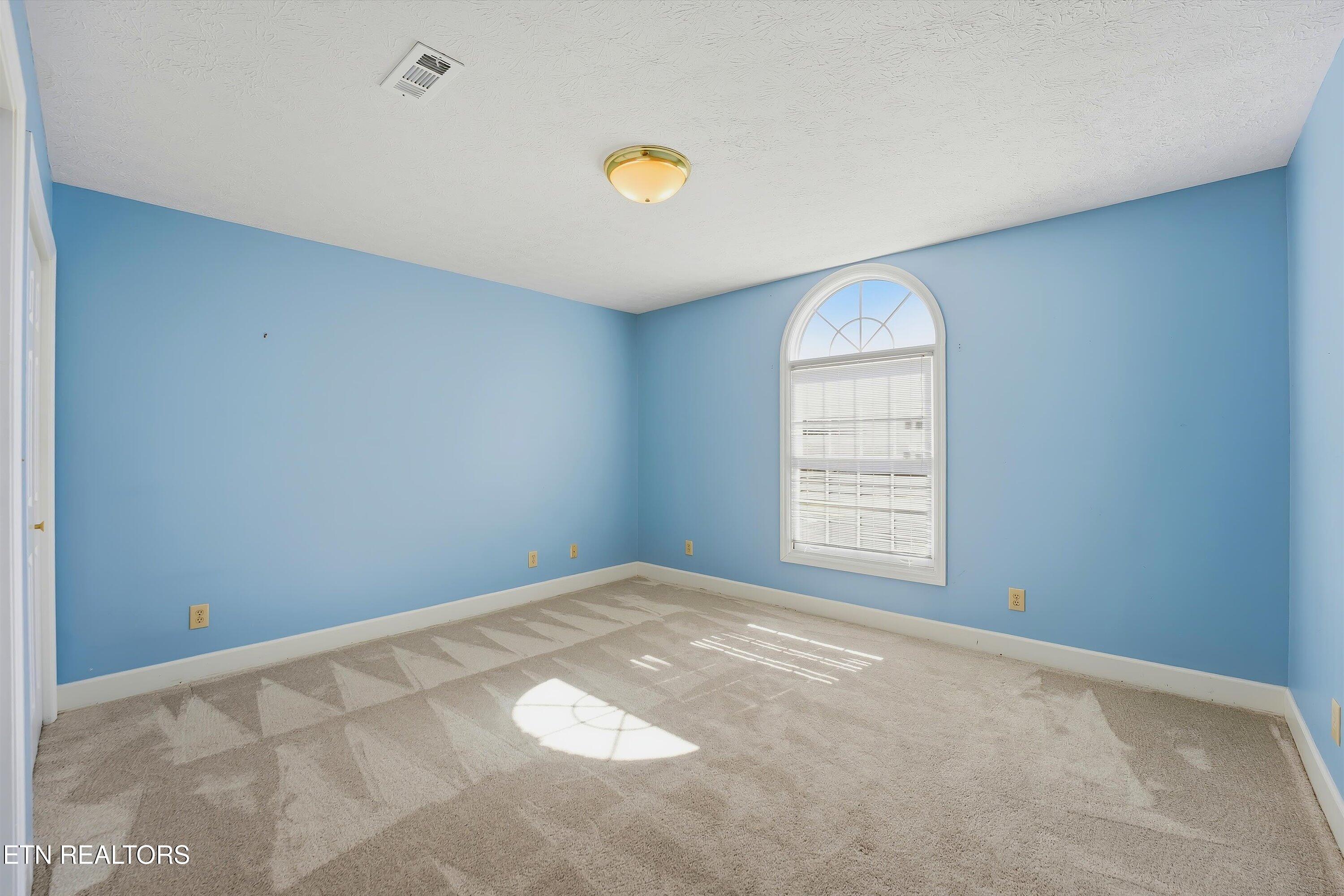 17 Raintree Place Oak Ridge, TN 37830 - Photo 24 of 35 35-17 Raintree Place-35