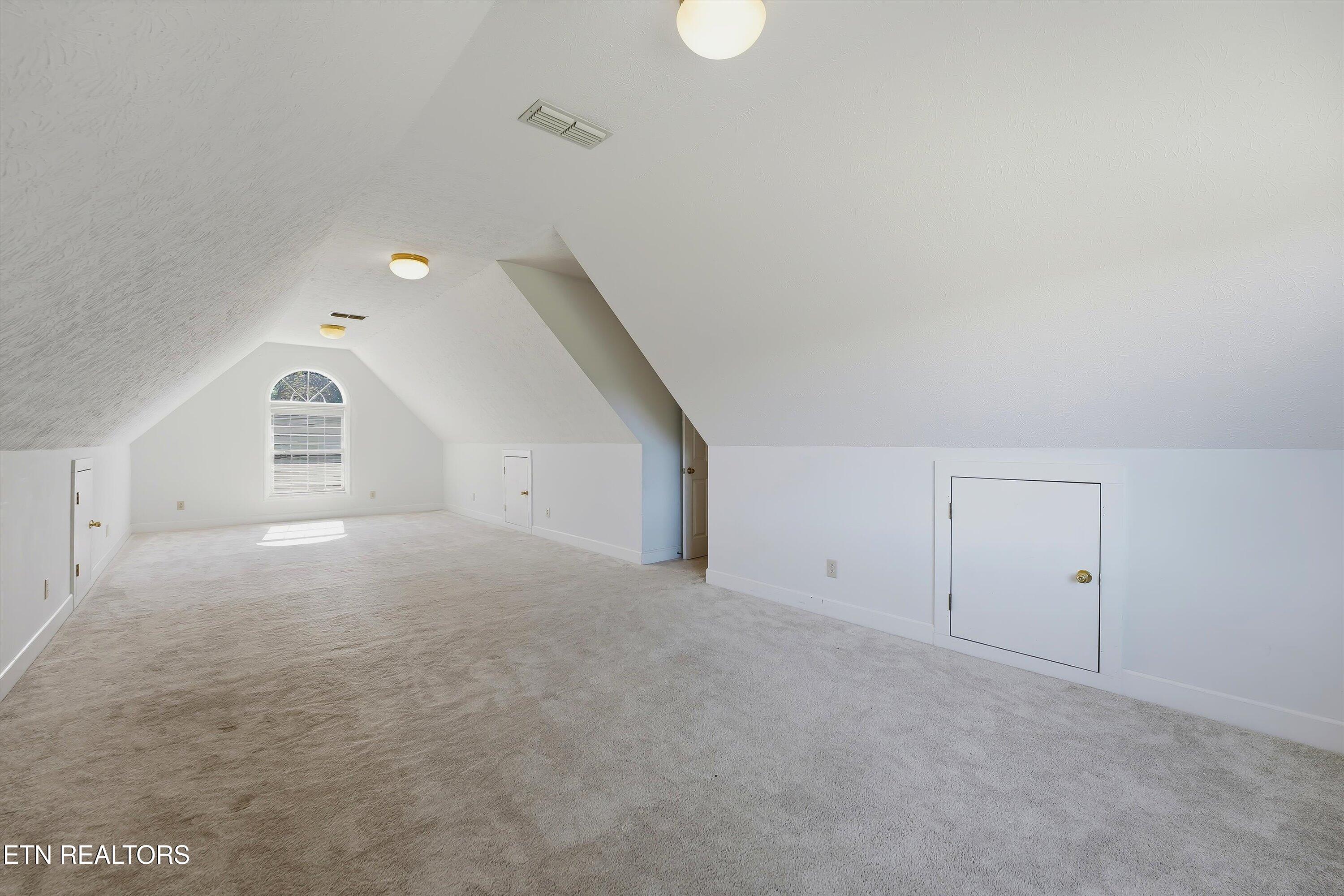 17 Raintree Place Oak Ridge, TN 37830 - Photo 25 of 35 36-17 Raintree Place-36