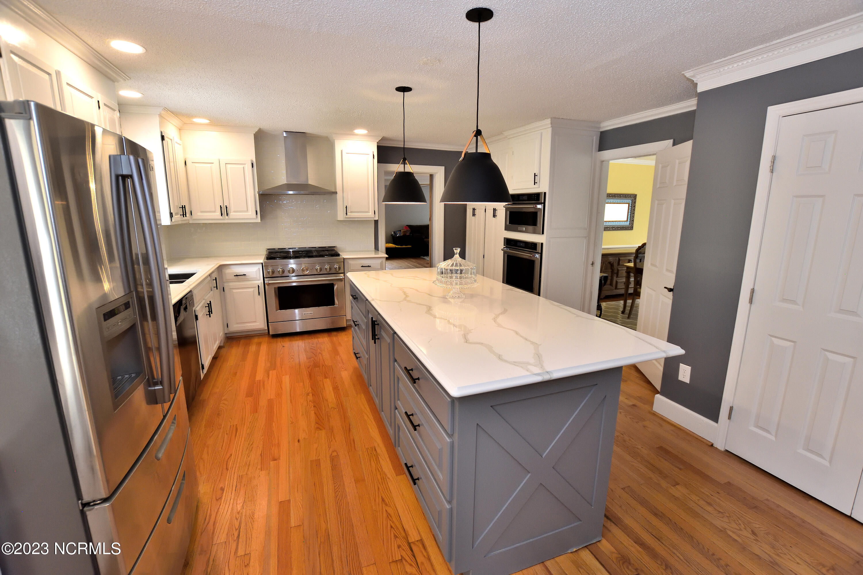 4004 Hawthorne Road Rocky Mount, NC 27804 - Photo 14 of 39 Double Ovens!