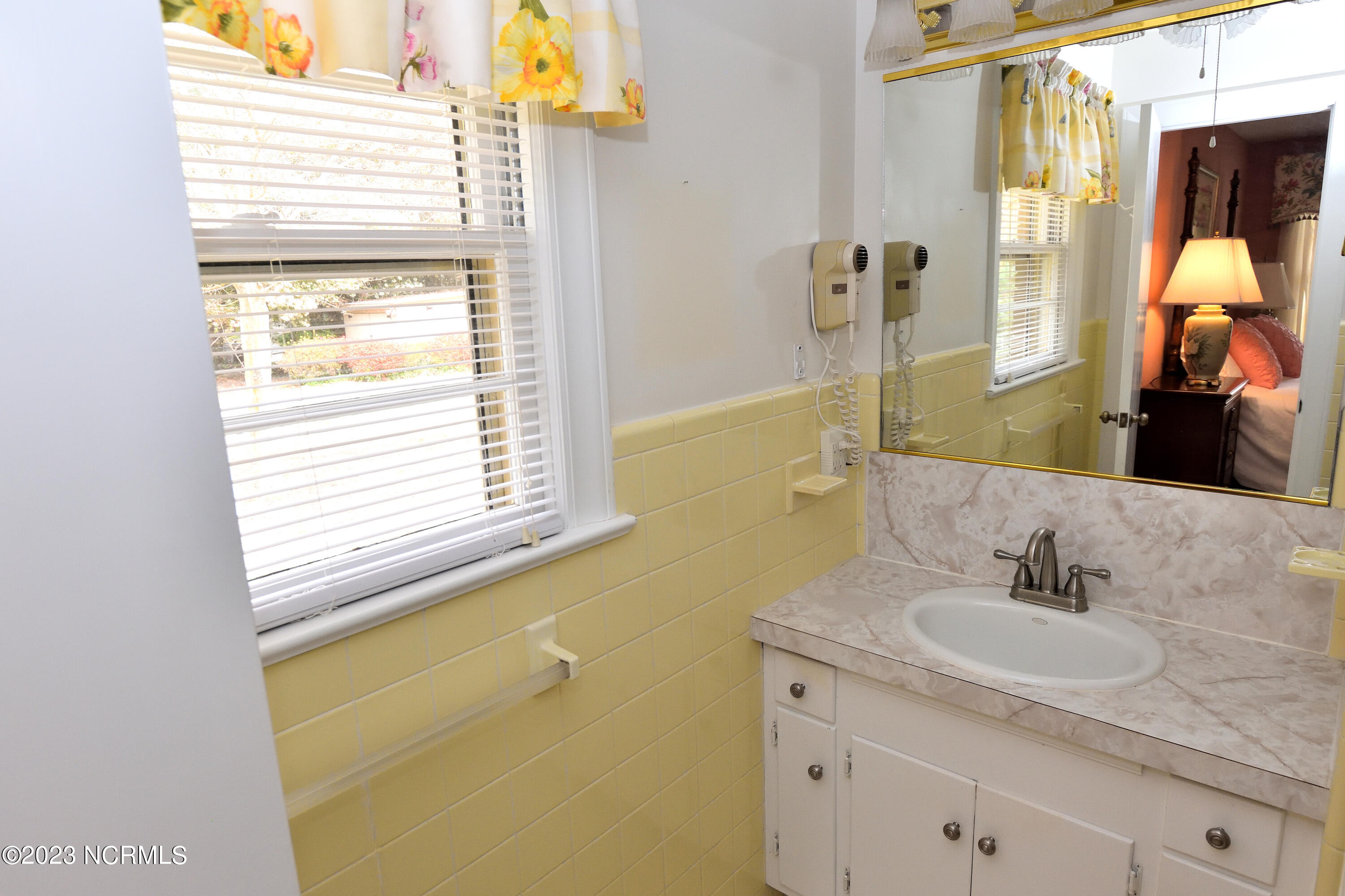 4004 Hawthorne Road Rocky Mount, NC 27804 - Photo 32 of 39 2nd Master Bath