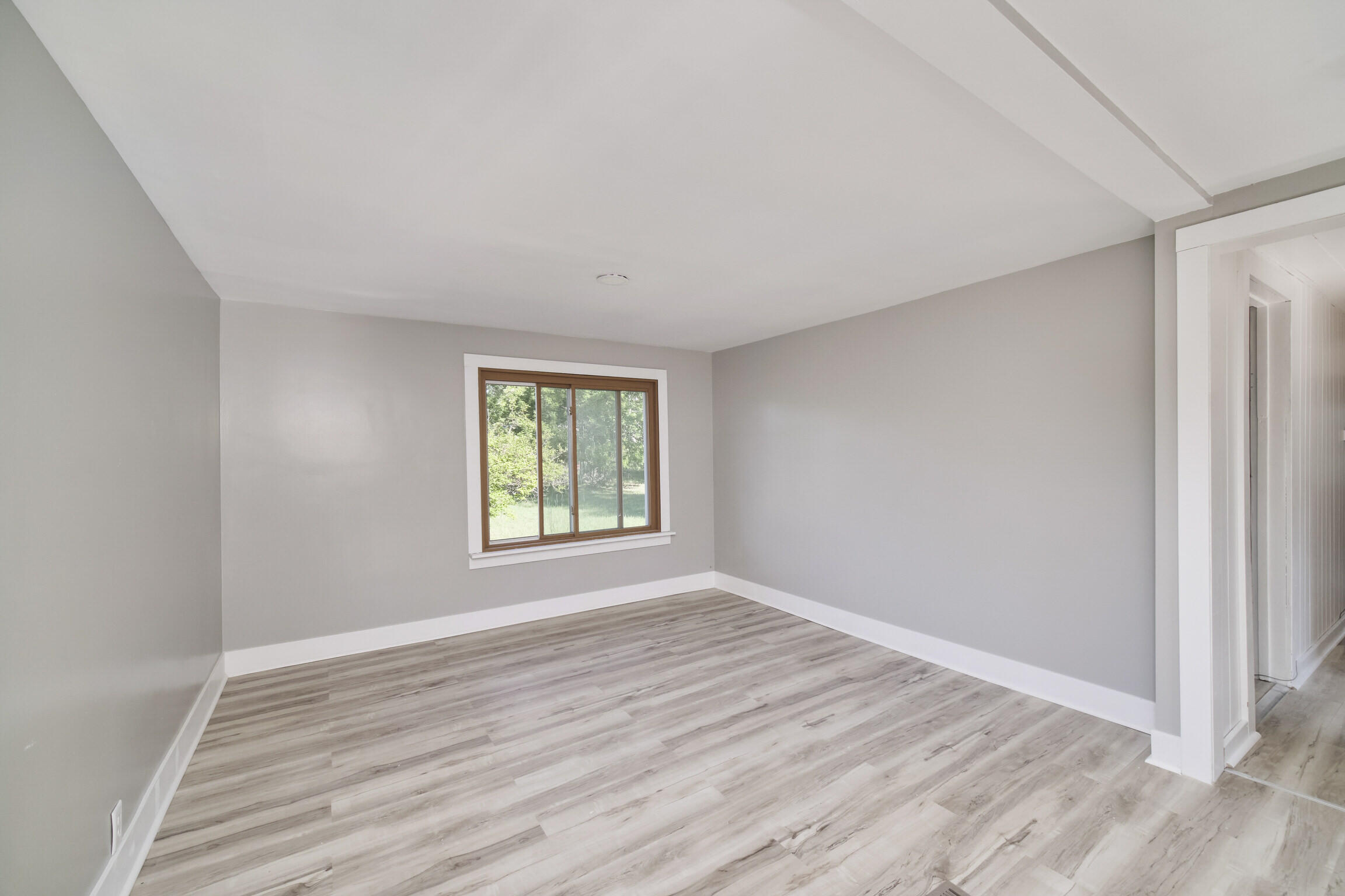 2264 Revolt Road Manistee, MI 49660 - Photo 12 of 41 Dining Area
