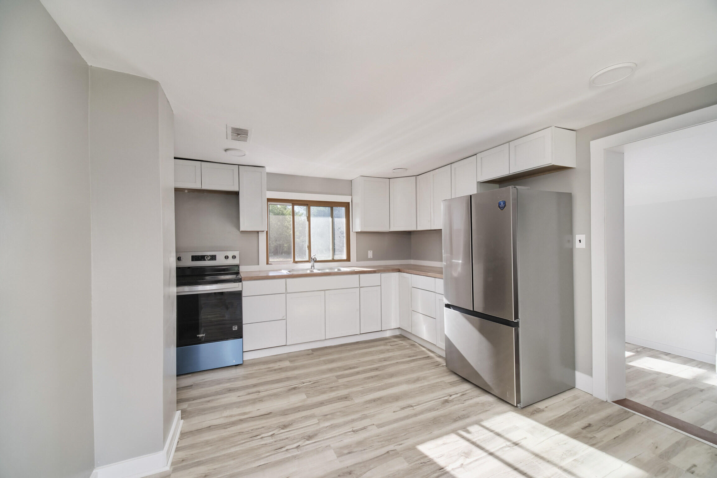 2264 Revolt Road Manistee, MI 49660 - Photo 14 of 41 Kitchen