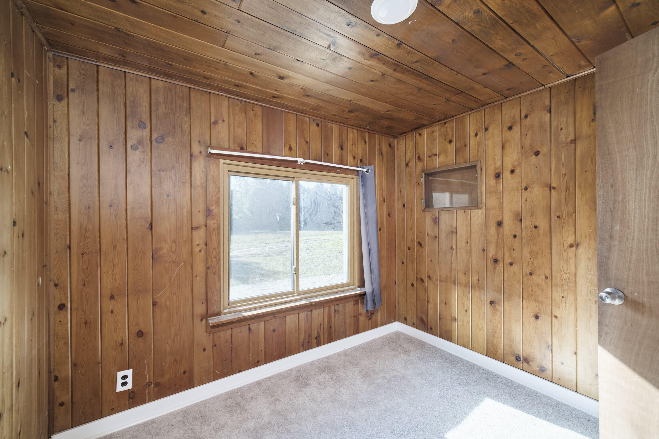 2264 Revolt Road Manistee, MI 49660 - Photo 22 of 41 Bedroom 3