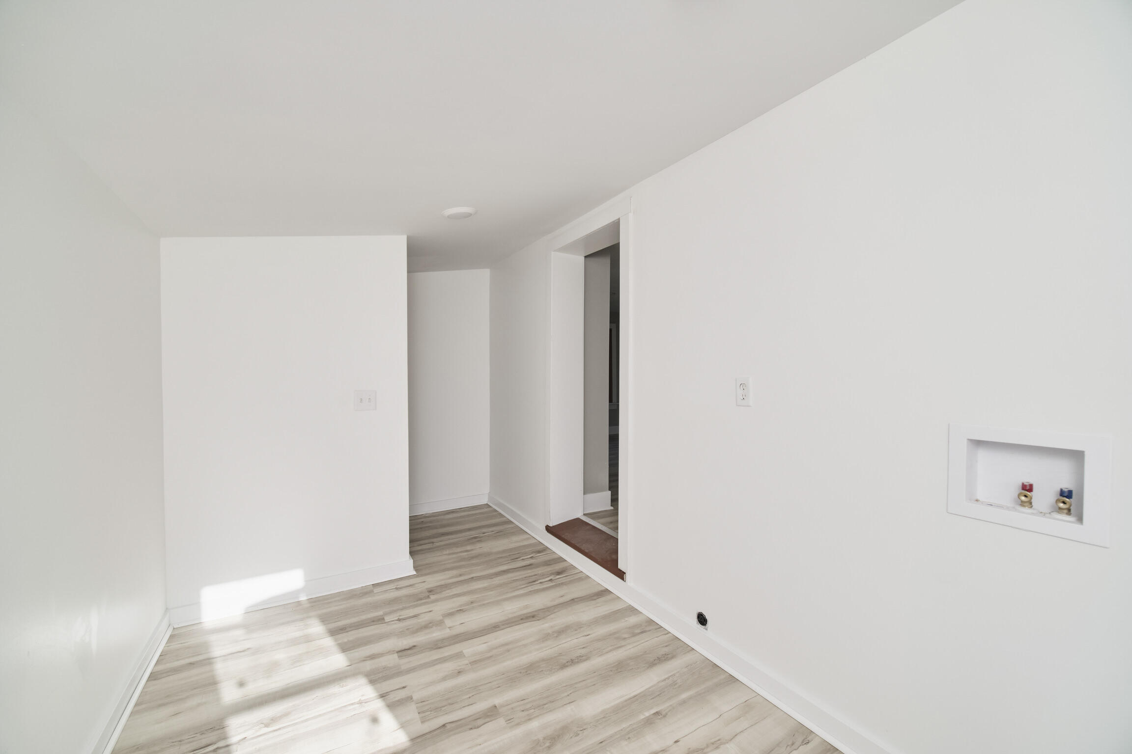 2264 Revolt Road Manistee, MI 49660 - Photo 26 of 41 Laundry Room