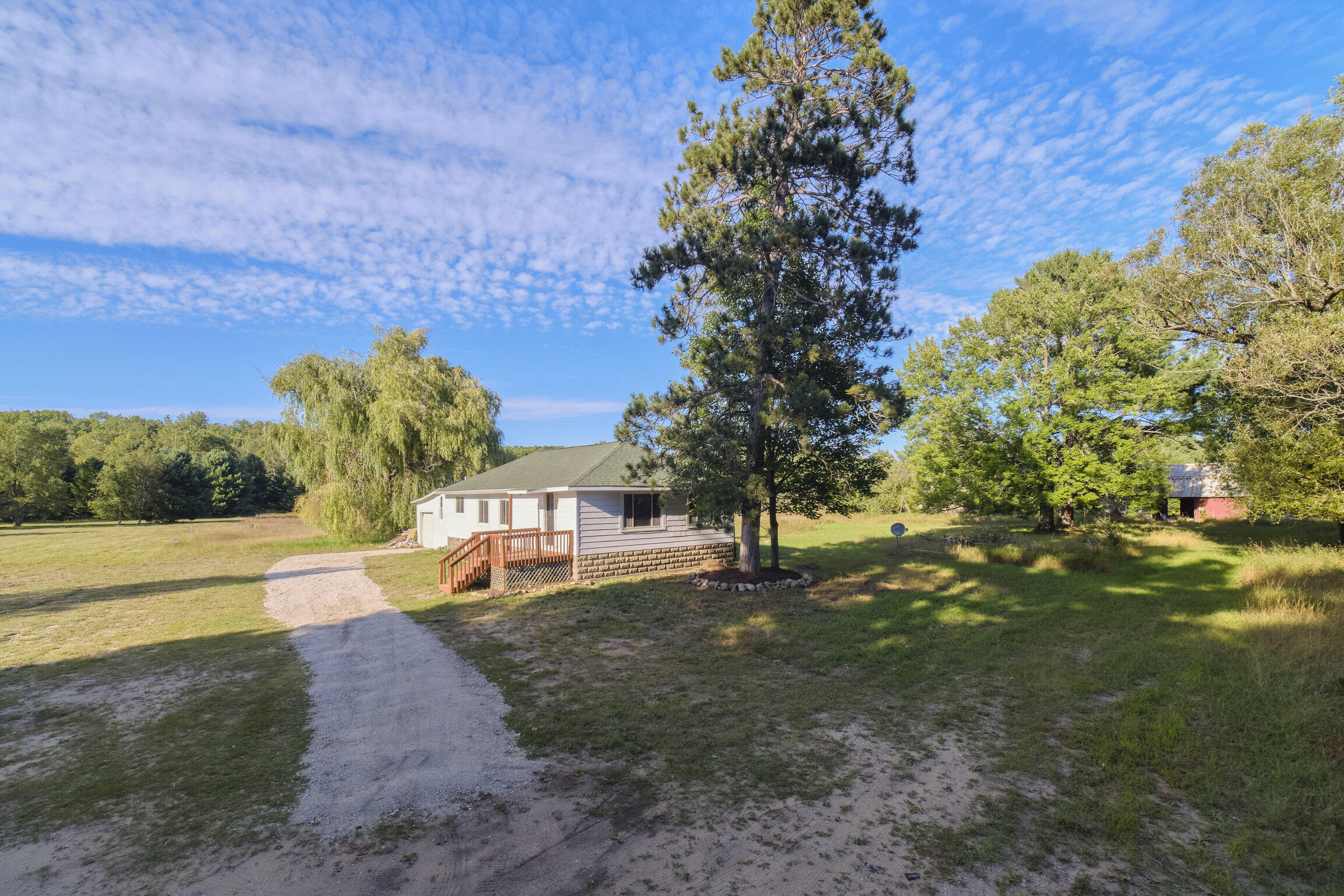 2264 Revolt Road Manistee, MI 49660 - Photo 27 of 41 Driveway