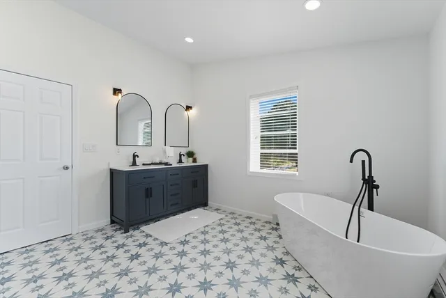 $699,900 | 70 Sroka Lane, Ludlow, MA 01056