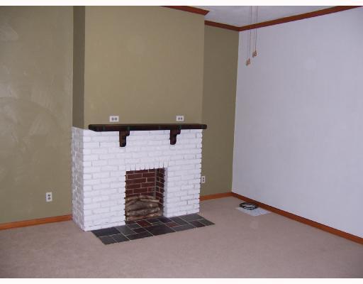 443 Freeport Road Creighton, PA 15030 - Photo 3 of 8 Living Room.