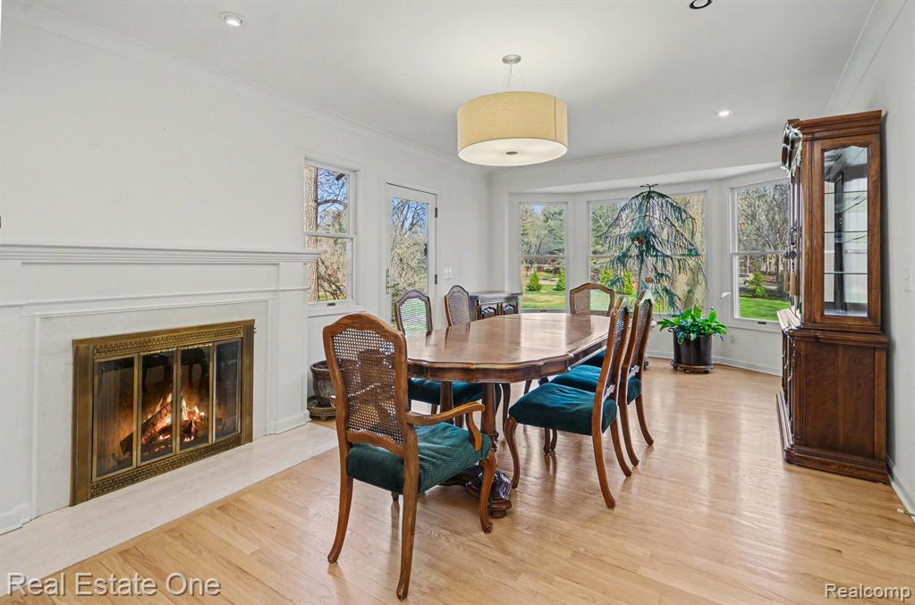 5840 Inkster Road West Bloomfield, MI 48323 - Photo 8 of 47