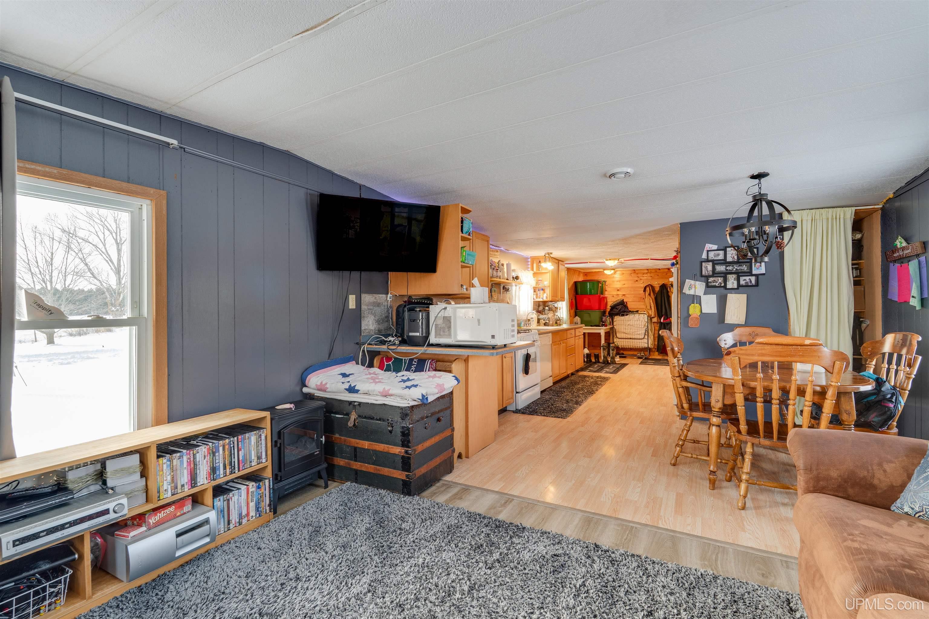 3640 Quarry Road Gulliver, MI 49840 - Photo 10 of 39 Gallery Image 10
