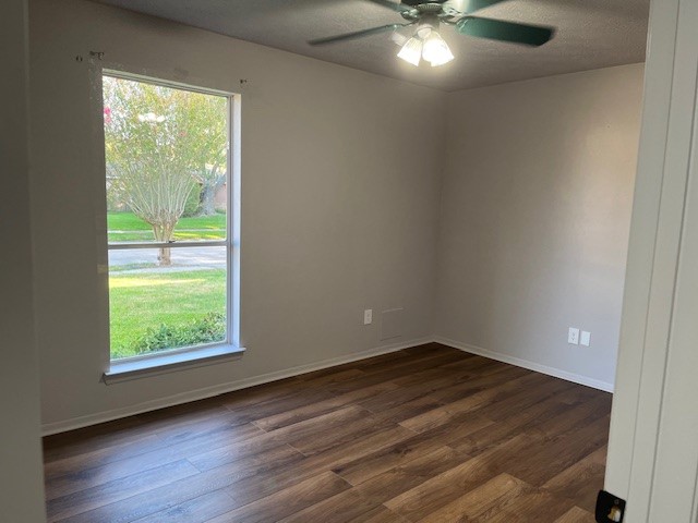 467 Buoy Road Webster, TX 77598 - Photo 14 of 21 Bedroom