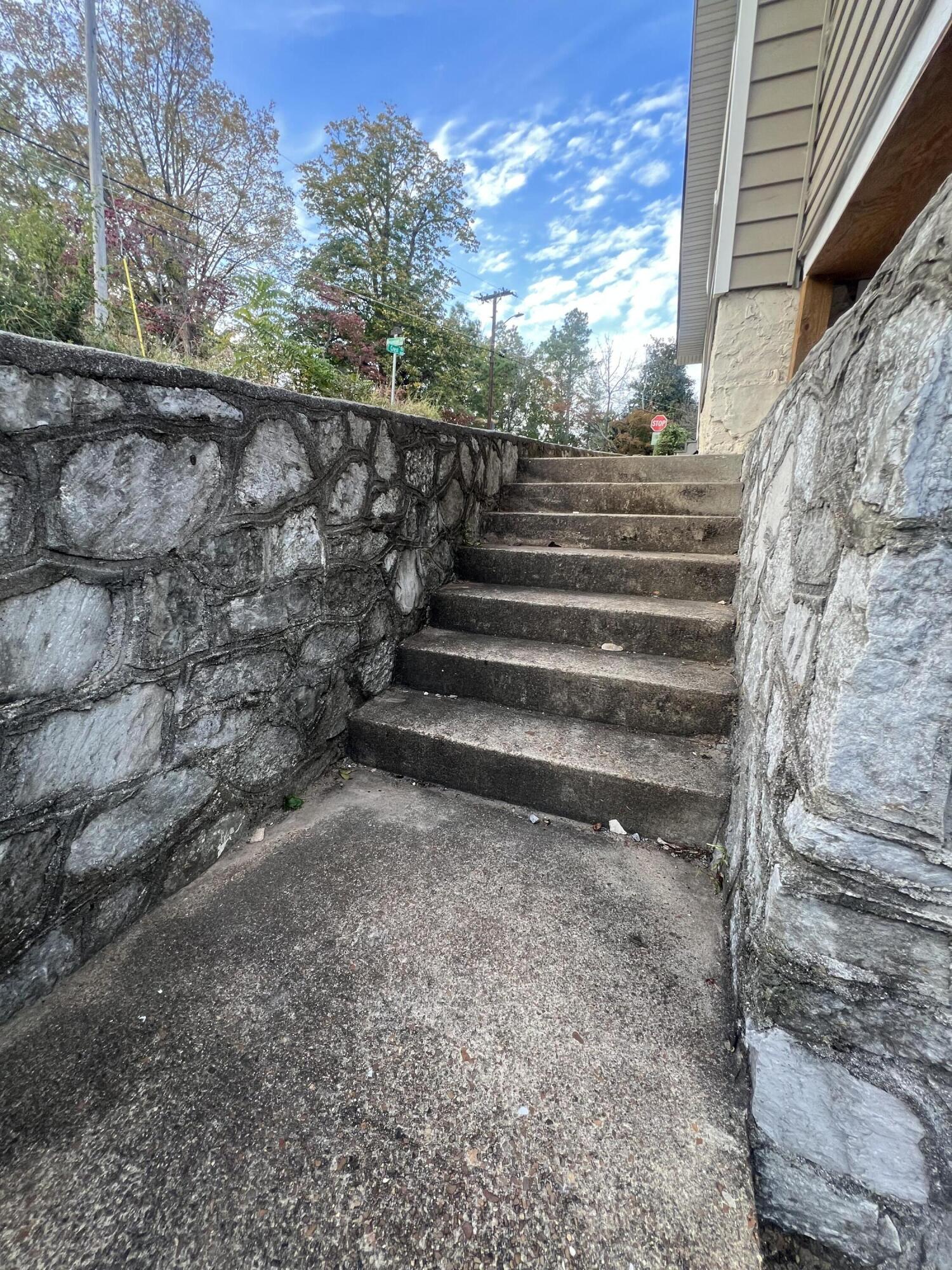 2 South Crest Road Chattanooga, TN 37404 - Photo 5 of 37 IMG_7507