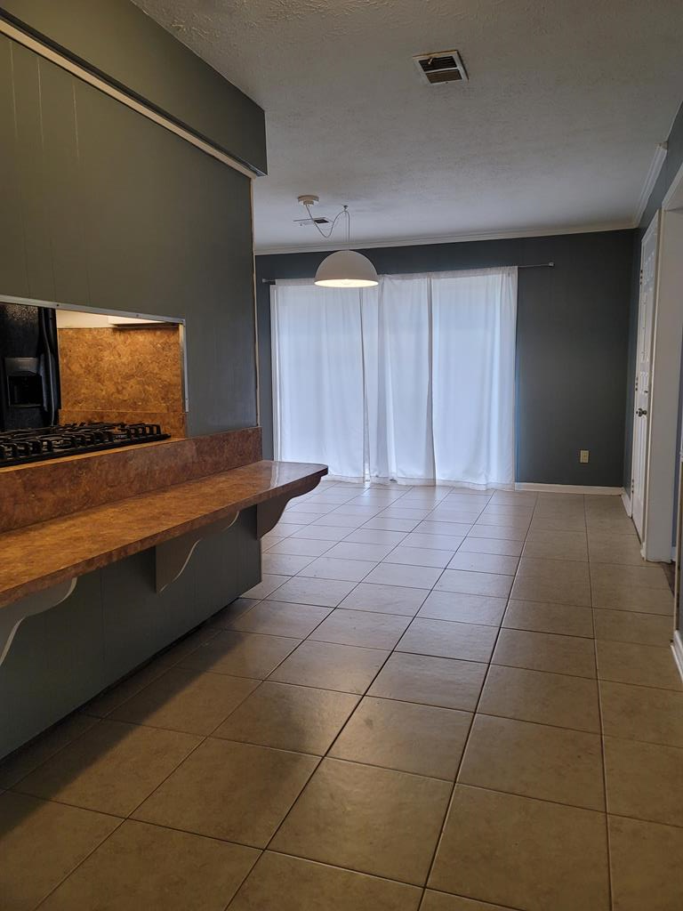 2806 Barbara Avenue Columbus, GA 31907 - Photo 11 of 14 Breakfast bar and large dining area.