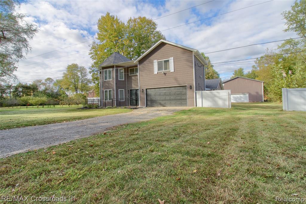 43216 Bemis Road Belleville, MI 48111 - Photo 2 of 38
