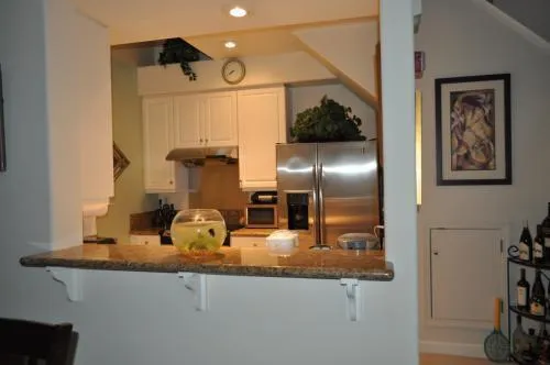 $3,995 | 1951 O'Farrell Street, Unit 406, San Mateo, CA 94403