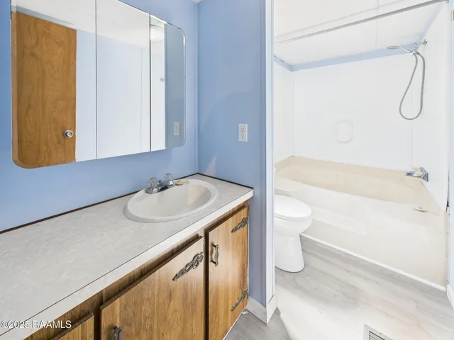 $1,400 | 104 St Jude Street, Scott, LA 70583