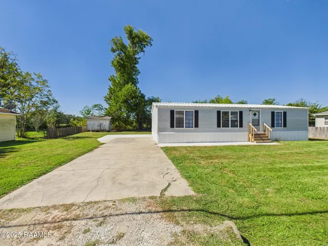 $1,400 | 104 St Jude Street, Scott, LA 70583