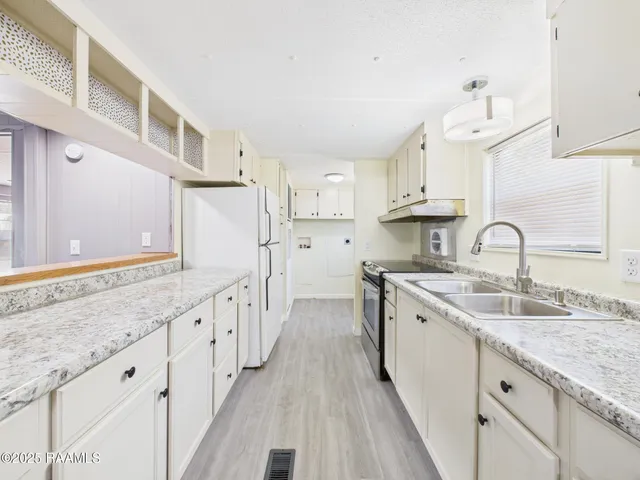 $1,400 | 104 St Jude Street, Scott, LA 70583