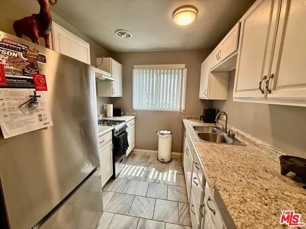 $275,000 | 7141 Coldwater Canyon Avenue, Unit 5, North Hollywood, CA 91605