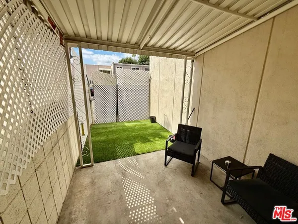 $275,000 | 7141 Coldwater Canyon Avenue, Unit 5, North Hollywood, CA 91605