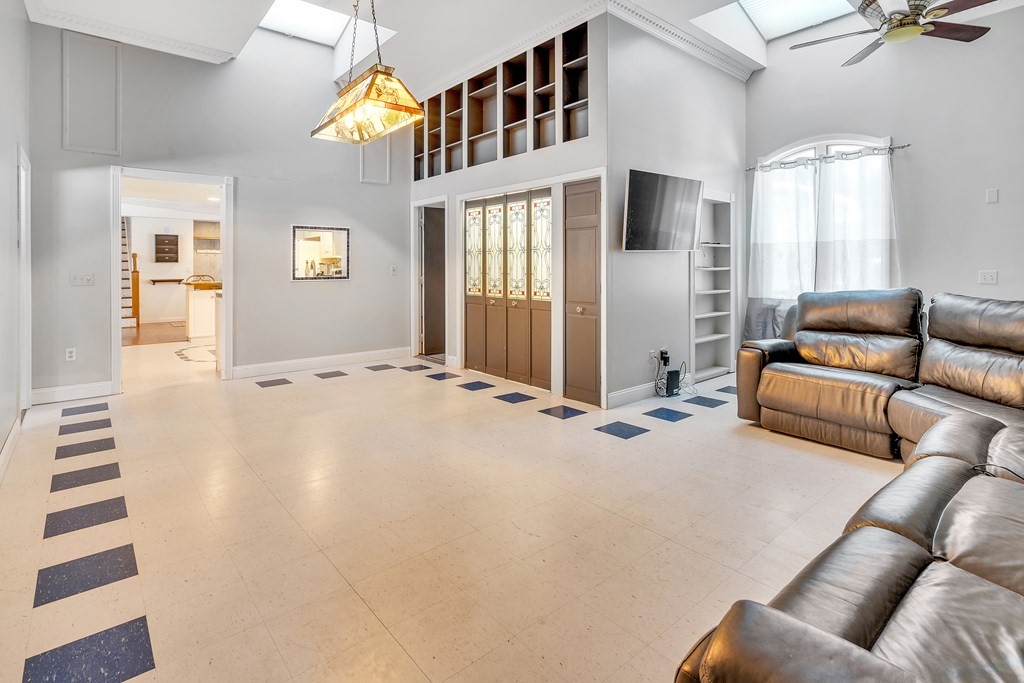 52 Clarissa Road Chelmsford, MA 01824 - Photo 12 of 42 Gallery Image 12