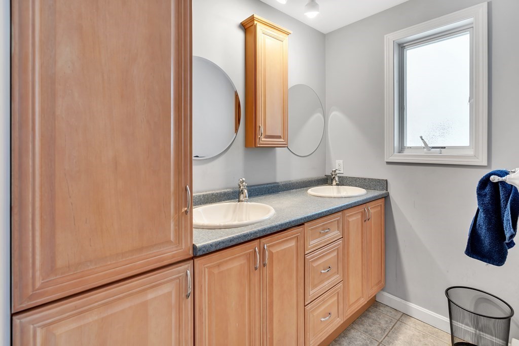 52 Clarissa Road Chelmsford, MA 01824 - Photo 35 of 42 Gallery Image 35