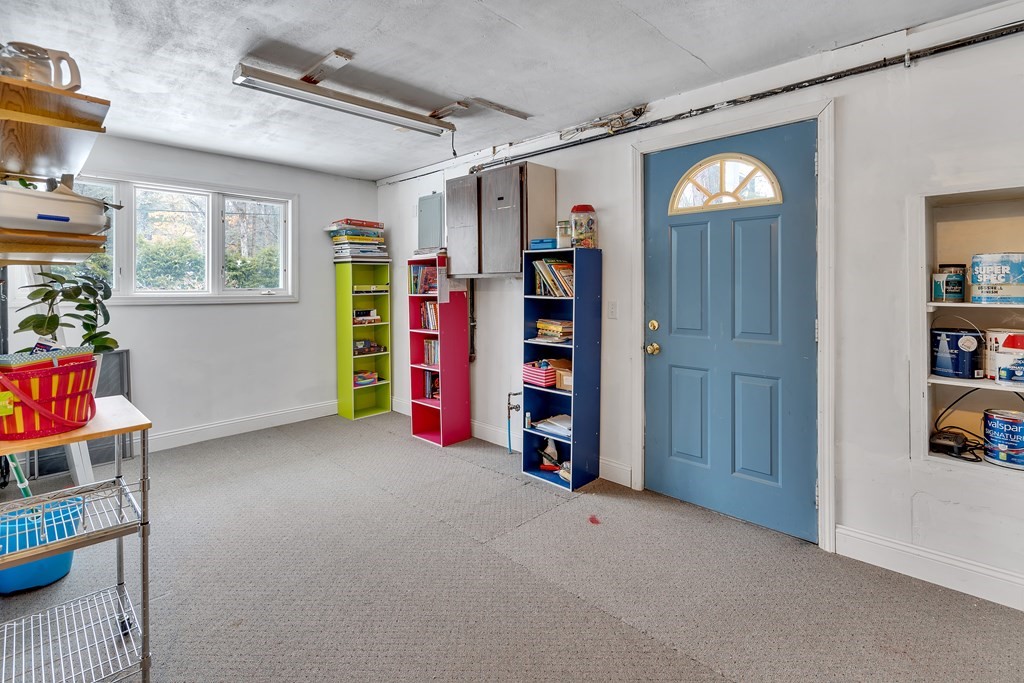 52 Clarissa Road Chelmsford, MA 01824 - Photo 9 of 42 Gallery Image 9