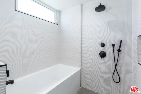 $5,150 | 857 North Hayworth Avenue, Unit 202, Los Angeles, CA 90046