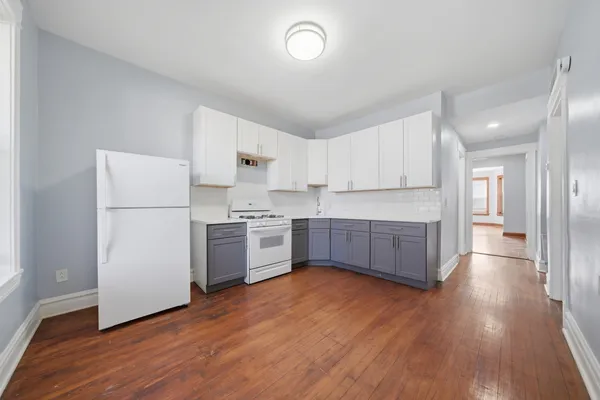 $1,700 | 4044 West Potomac Avenue, Unit 1, Chicago, IL 60651