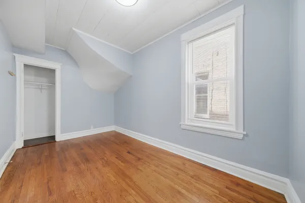 $1,700 | 4044 West Potomac Avenue, Unit 1, Chicago, IL 60651