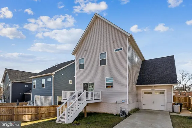 $4,500 | 1333 Eastern Avenue Northeast, Capitol Heights, MD 20743