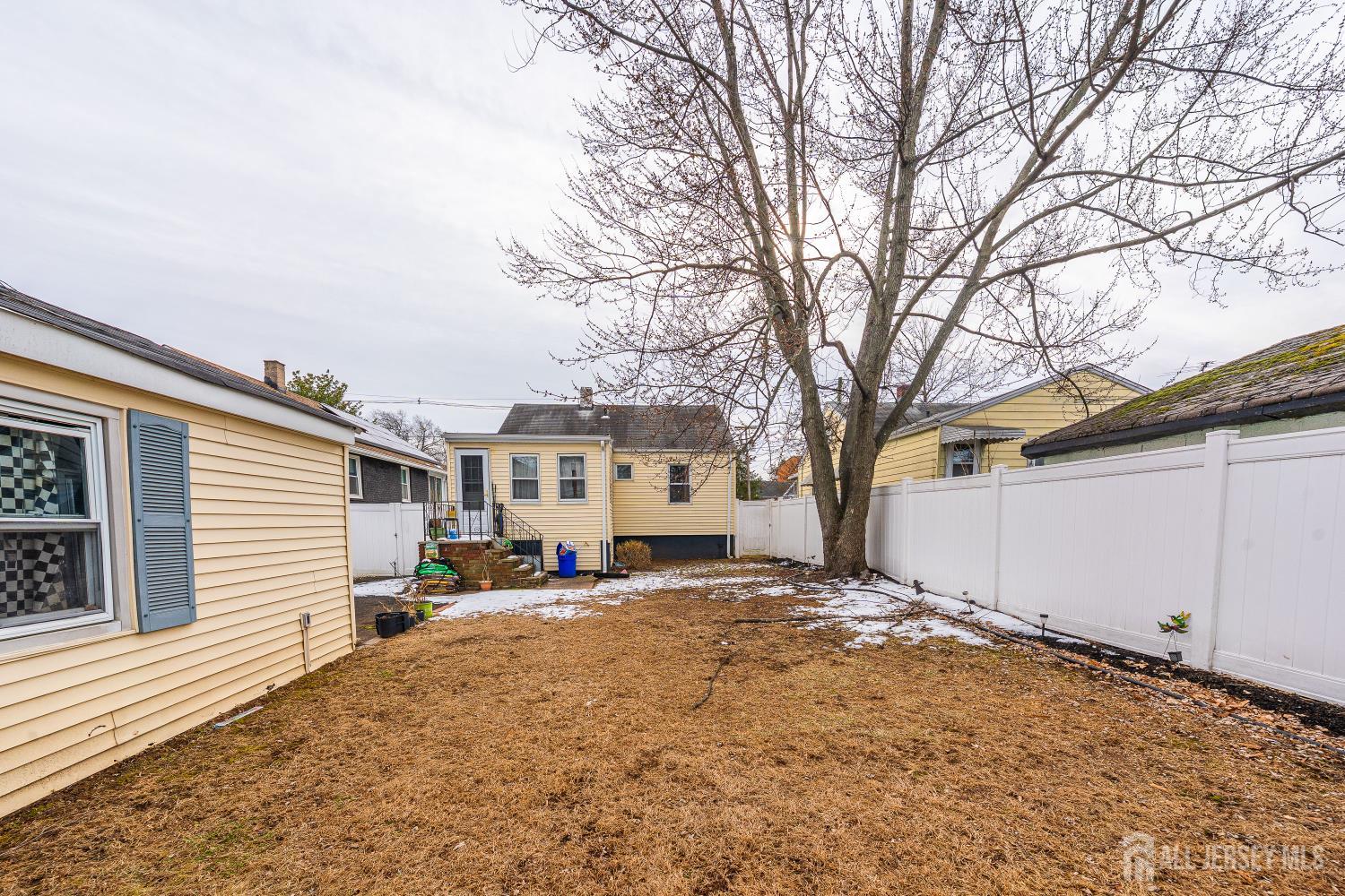 78 Spring Street Woodbridge, NJ 07095 - Photo 11 of 17