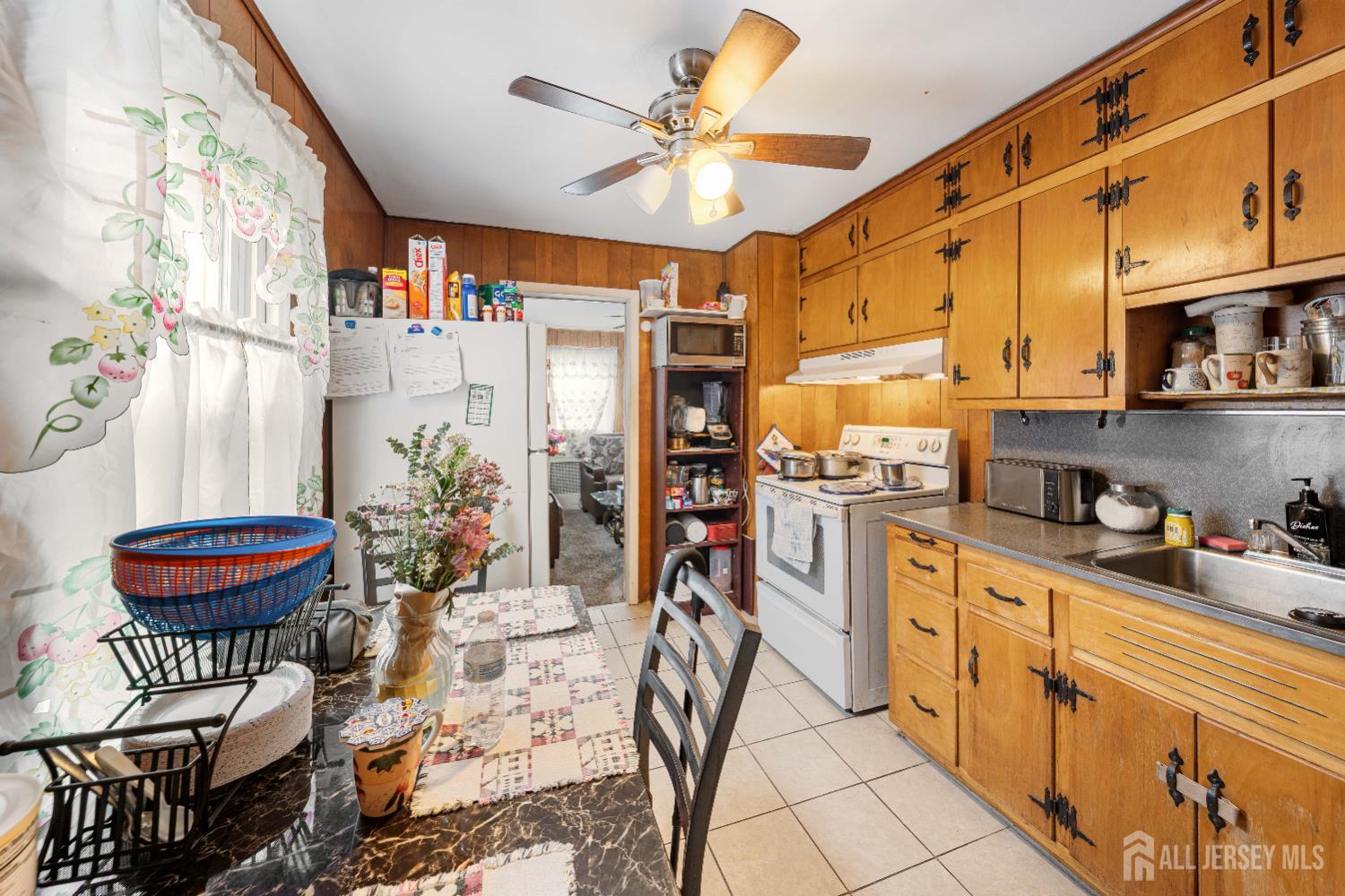 78 Spring Street Woodbridge, NJ 07095 - Photo 7 of 17