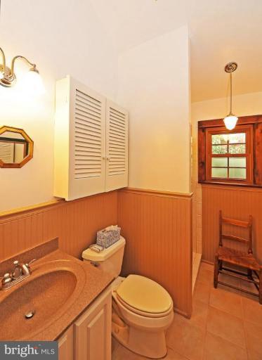1909 Jamestown Road Alexandria, VA 22308 - Photo 12 of 30 Bath #2