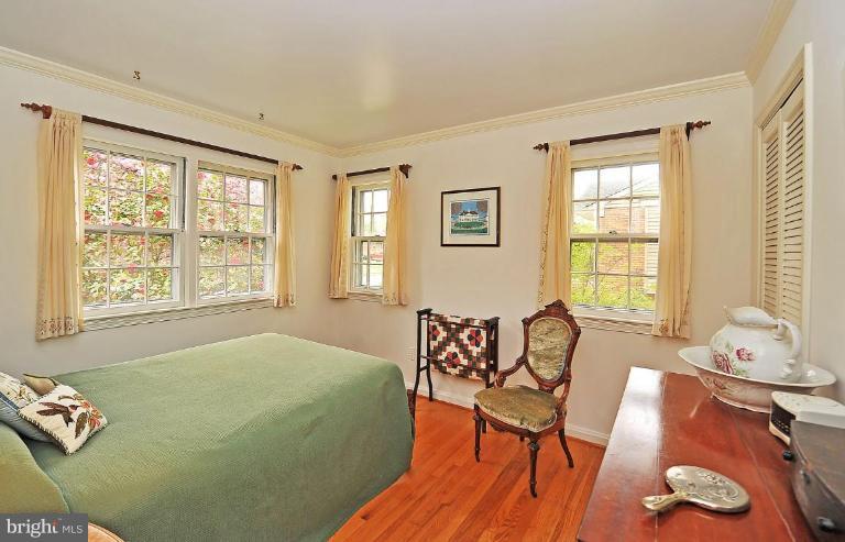 1909 Jamestown Road Alexandria, VA 22308 - Photo 17 of 30 Bedroom #2