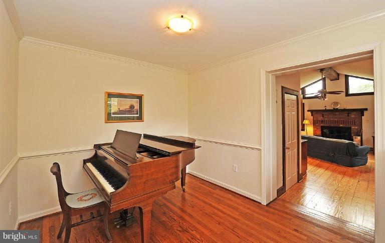 1909 Jamestown Road Alexandria, VA 22308 - Photo 20 of 30 Unique #1