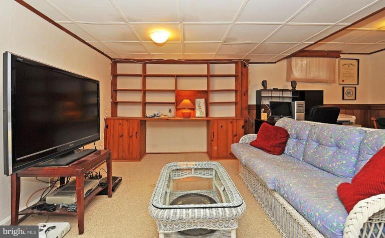 1909 Jamestown Road Alexandria, VA 22308 - Photo 23 of 30 Recreation Room #2
