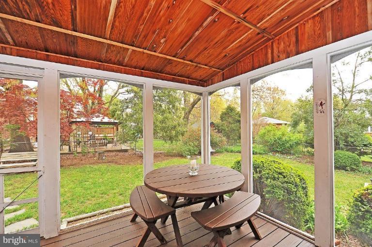 1909 Jamestown Road Alexandria, VA 22308 - Photo 25 of 30 Porch