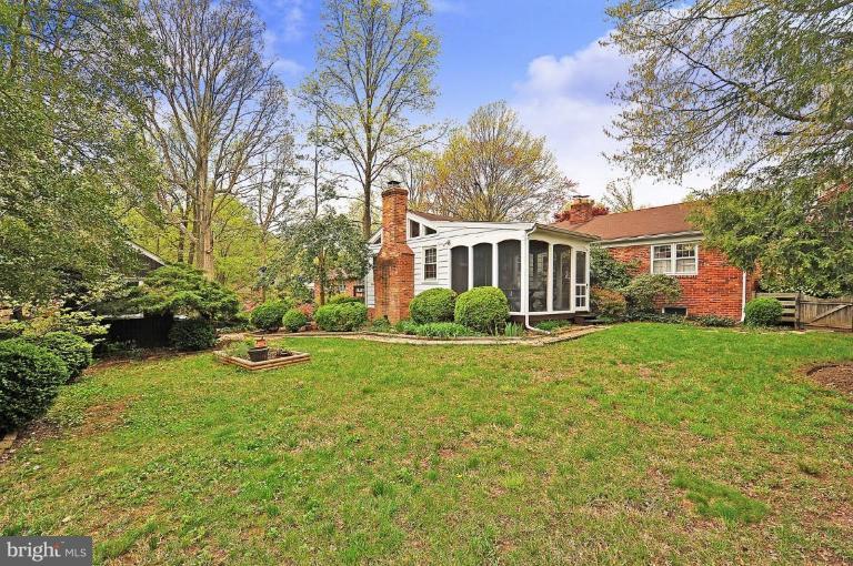 1909 Jamestown Road Alexandria, VA 22308 - Photo 29 of 30 Exterior (Rear)
