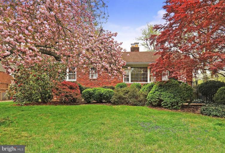 1909 Jamestown Road Alexandria, VA 22308 - Photo 4 of 30 Exterior (Main)