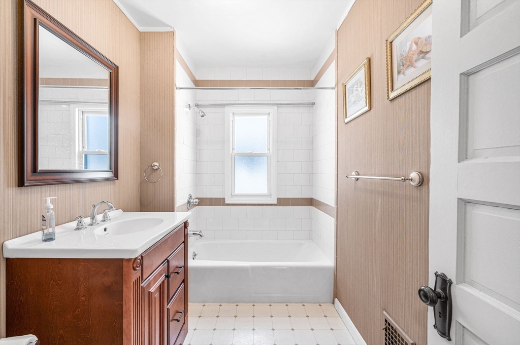 162 Hubbard Street Ludlow, MA 01056 - Photo 33 of 37