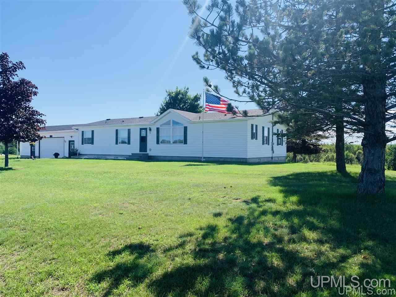 6005 G5 Road Escanaba, MI 49829 - Photo 2 of 42