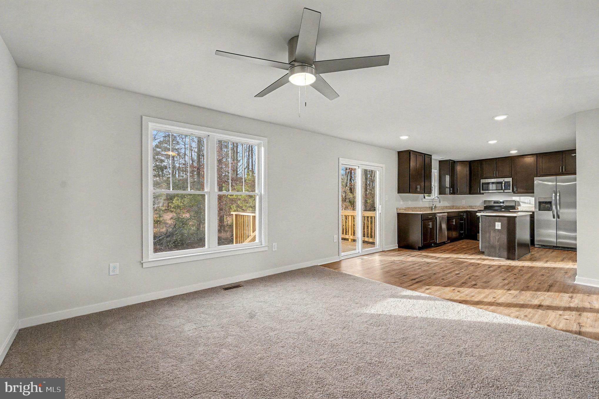 184 Albrough Boulevard Colonial Beach, VA 22443 - Photo 3 of 31