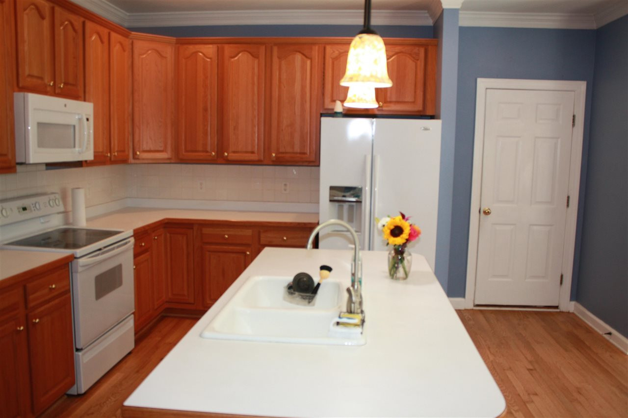 921 Elbridge Drive Raleigh, NC 27603 - Photo 7 of 28 Kitchen