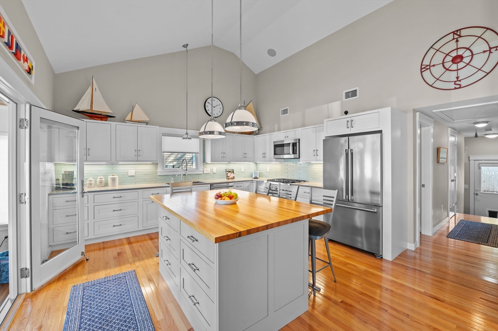 49 Thurston Point Road Gloucester, MA 01930 - Photo 11 of 41 Gallery Image 11